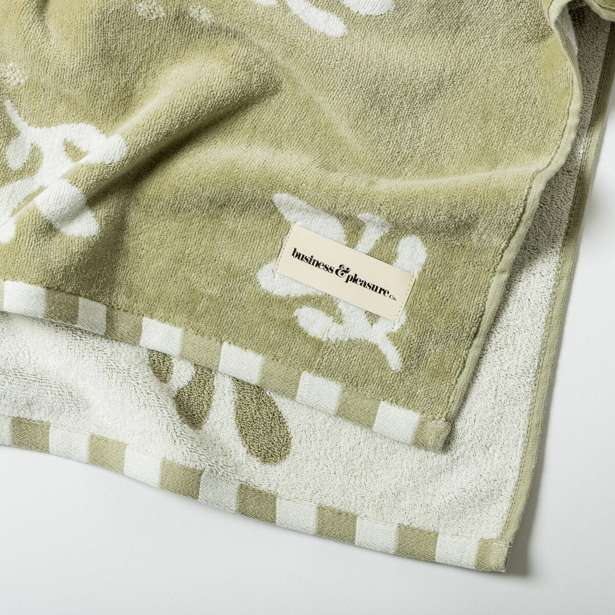 The Beach Towel - Benoît Jade Green Jacquard Beach Towel Business & Pleasure Co.