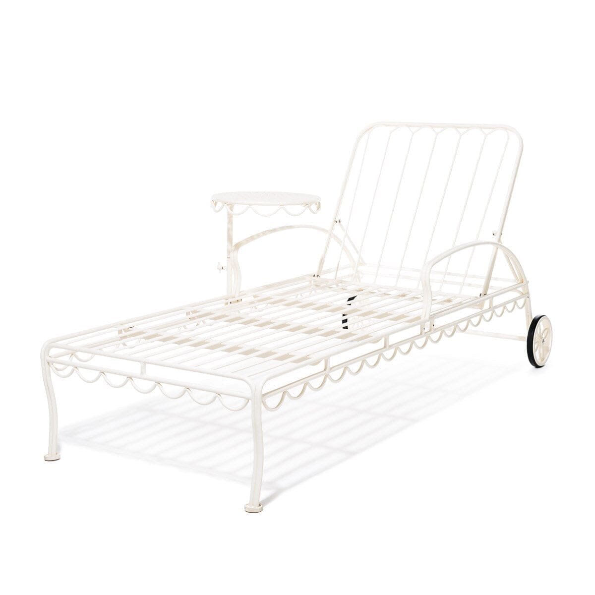 The Al Fresco Sun Lounger x Julia Berolzheimer in Rivie Slate | Antique White Frame B&P Co. x Julia Berolzheimer