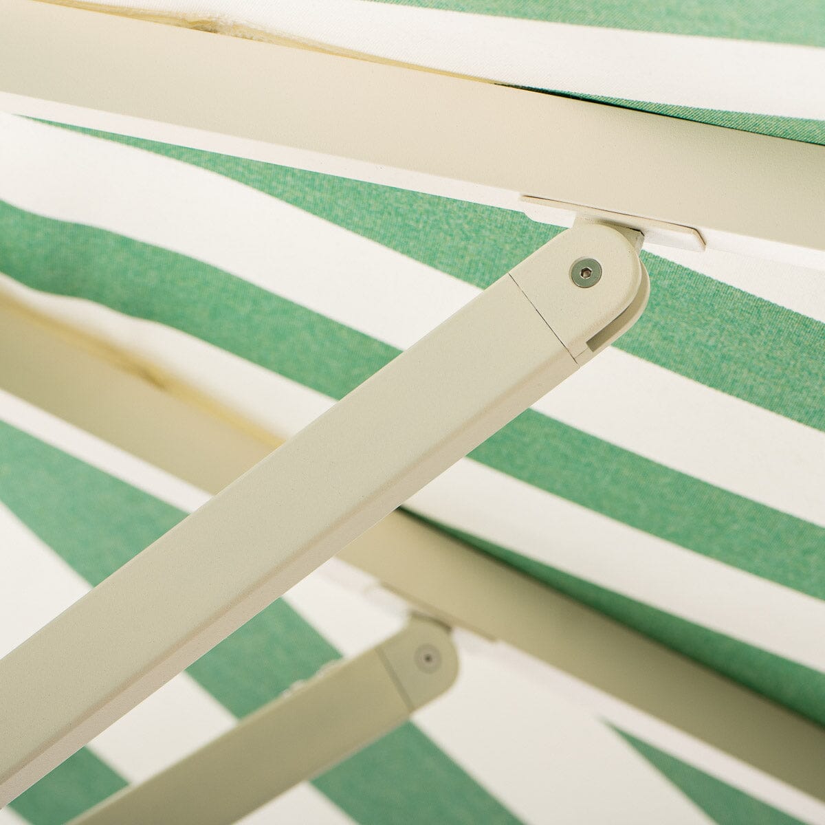 The Resort Market Umbrella in Crew Canyon Green Stripe | 12' Antique White Frame Bundle Business & Pleasure Co.