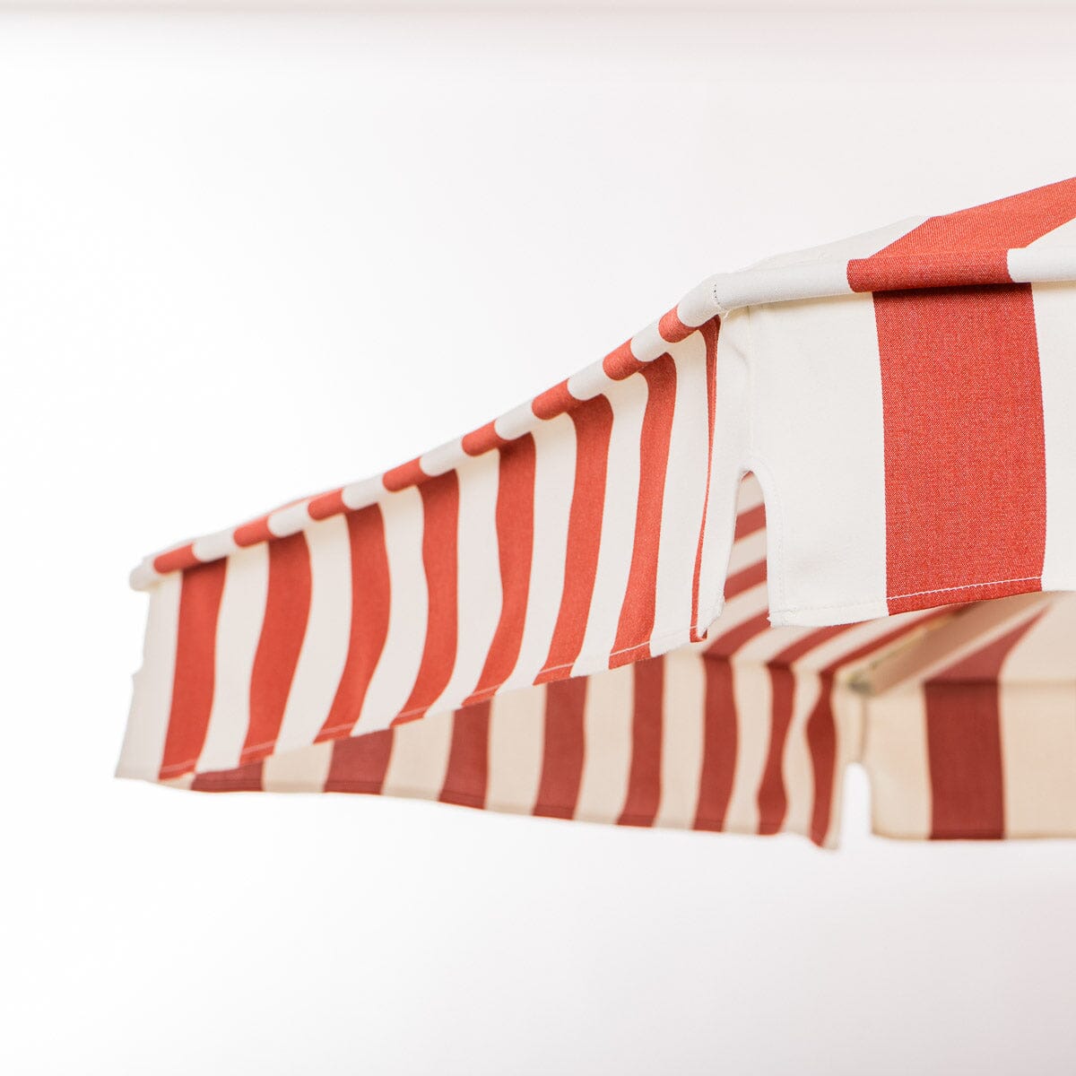 The Resort Market Umbrella in Crew Le Sirenuse Stripe | 12' Antique White Frame Bundle Business & Pleasure Co.