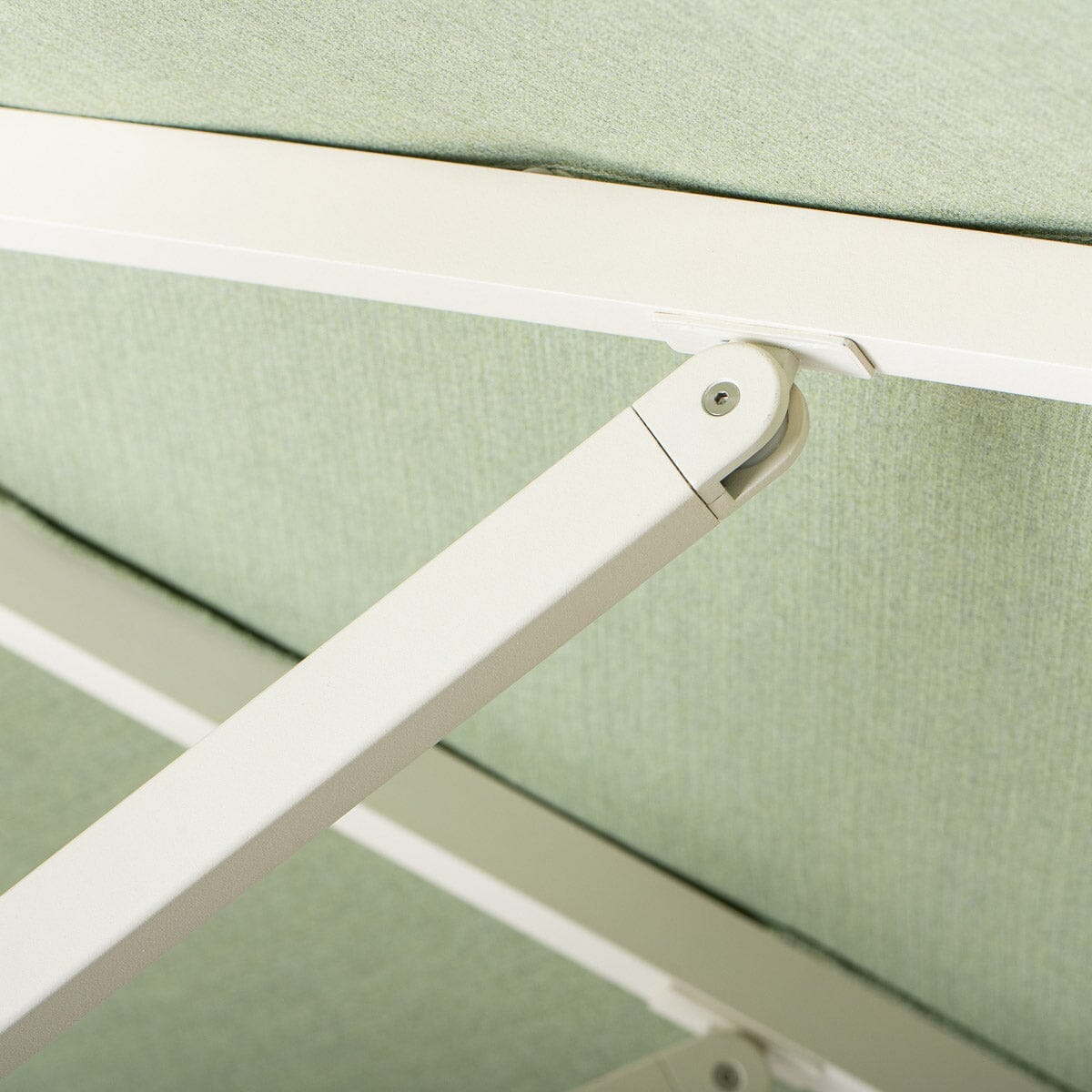 The Resort Market Umbrella x Julia Berolzheimer in Jacquard Green | 10' Antique White Frame Resort Market Bundle B&P Co. x Julia Berolzheimer