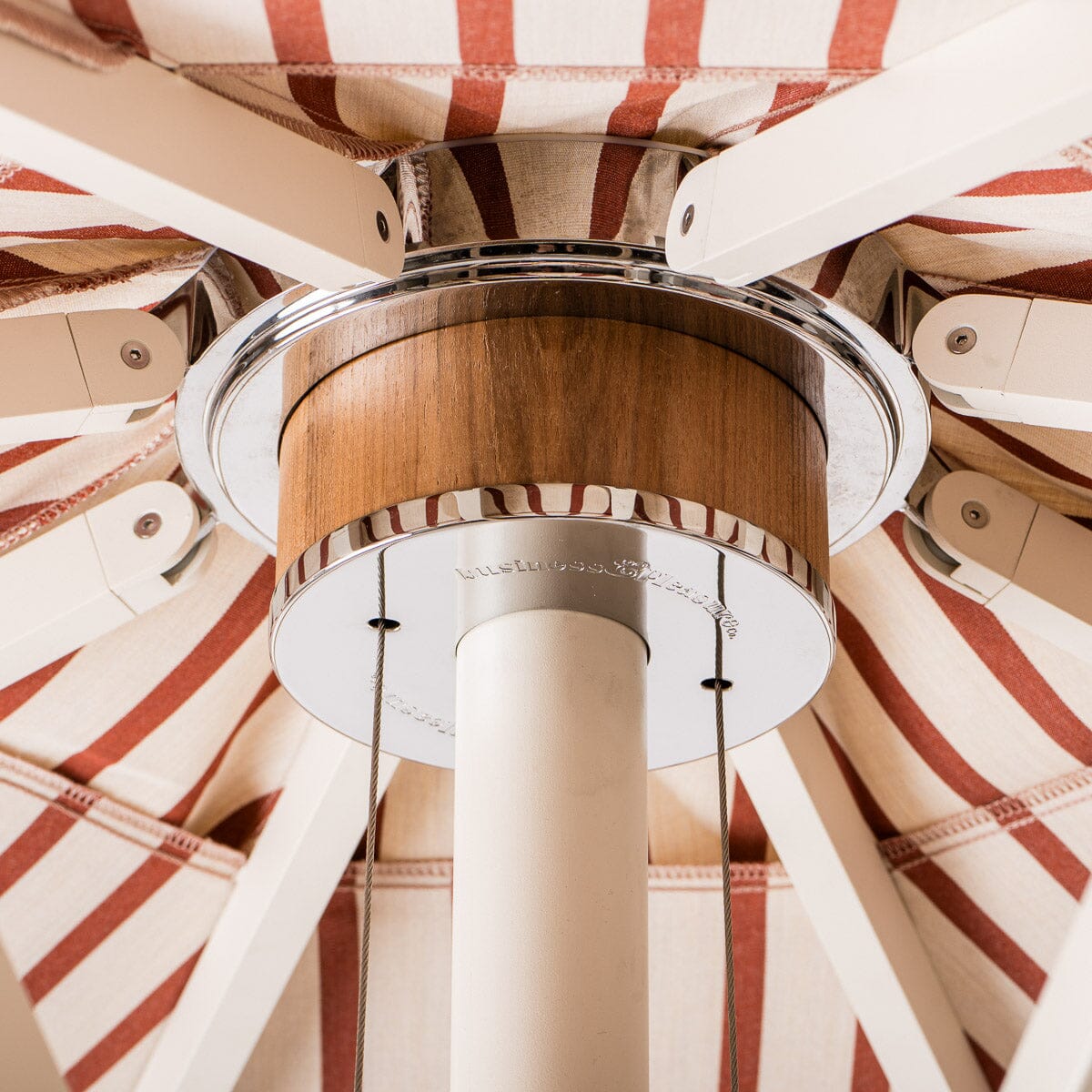 The Resort Market Umbrella in Monaco Le Sirenuse Stripe | 10' Antique White Frame Bundle Business & Pleasure Co.