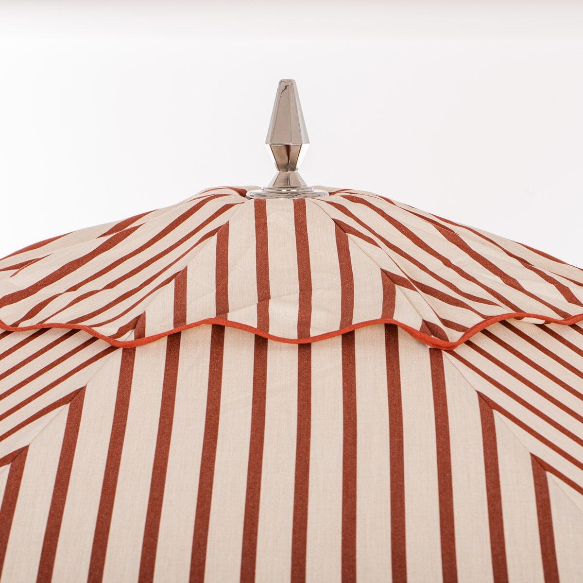 The Resort Market Umbrella in Monaco Le Sirenuse Stripe | 12' Antique White Frame Bundle Business & Pleasure Co.