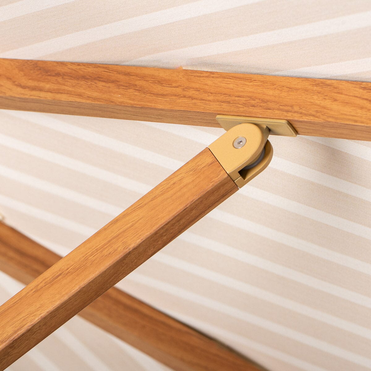 The Resort Market Umbrella in Monaco Natural Stripe | 10' Transfer Teak Frame Resort Market Umbrella Business & Pleasure Co.