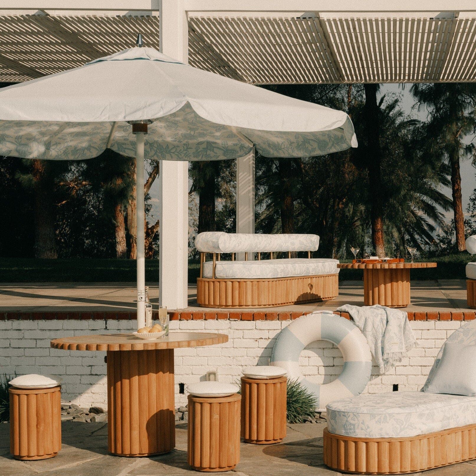 The Resort Market Umbrella in Sky Blue | 10' Antique White Frame Resort Market Bundle Business & Pleasure Co.