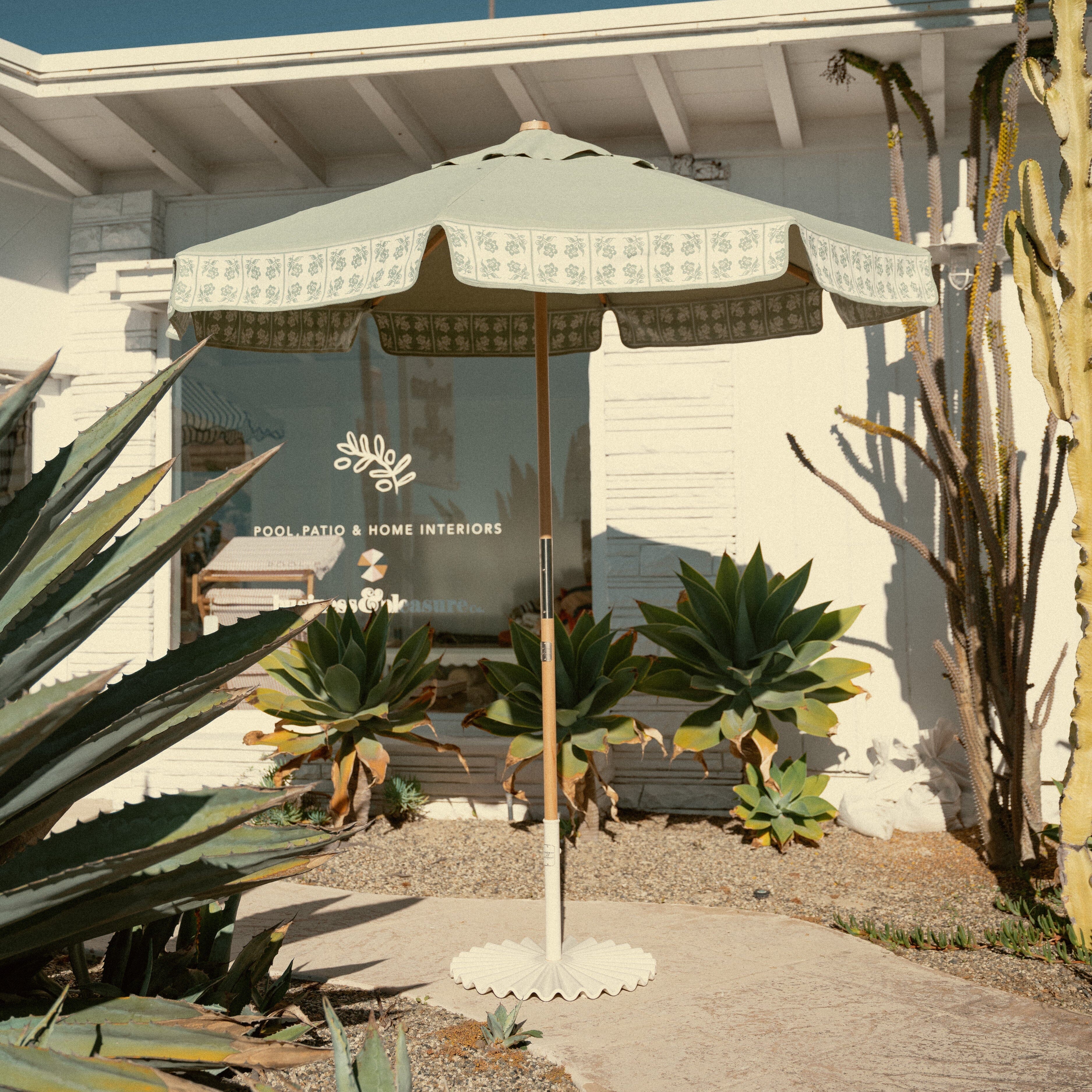 The Market Umbrella x Julia Berolzheimer in Jacquard Green B&P Co. x Julia Berolzheimer