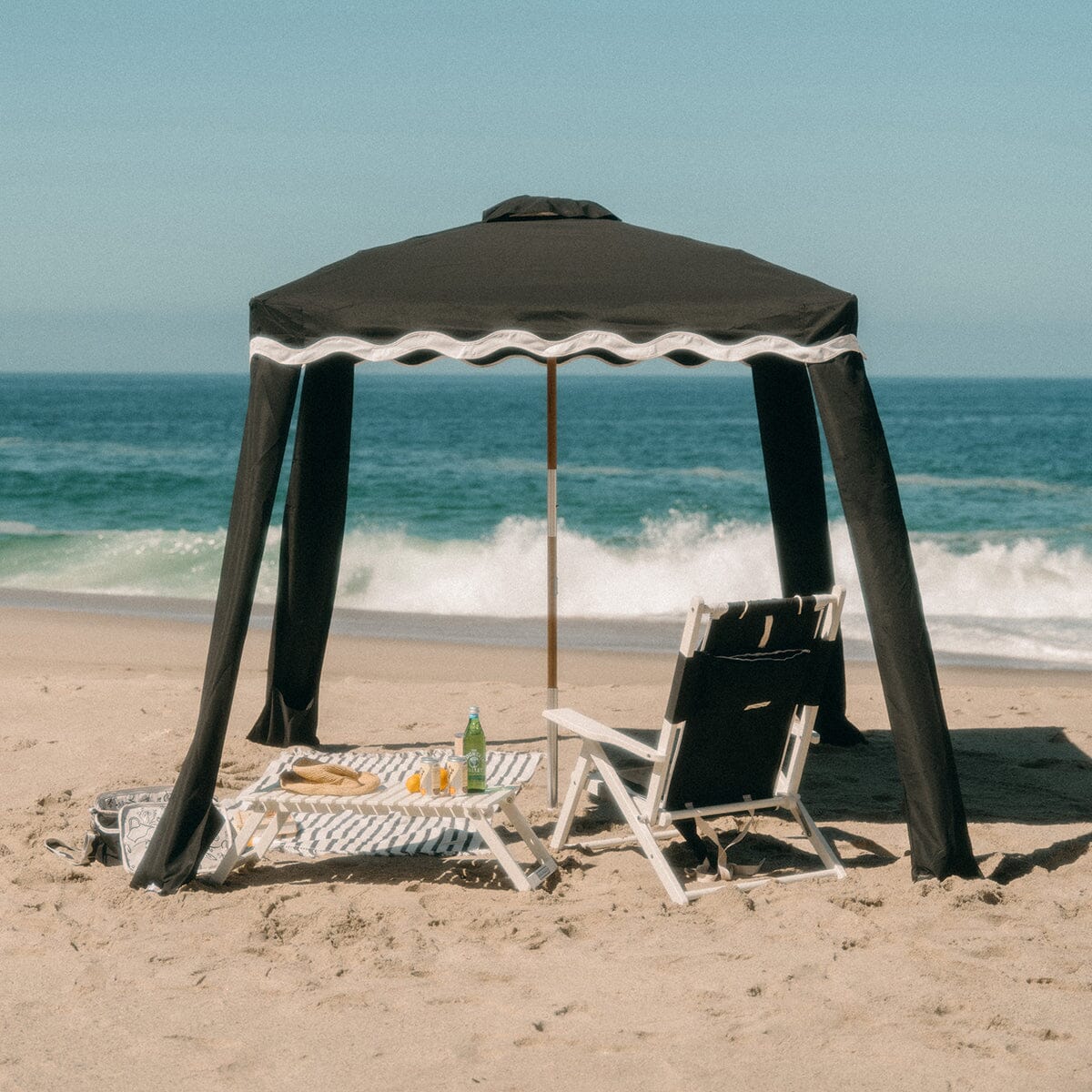 The Premium Cabana - Rivie Black Premium Cabana Business & Pleasure Co