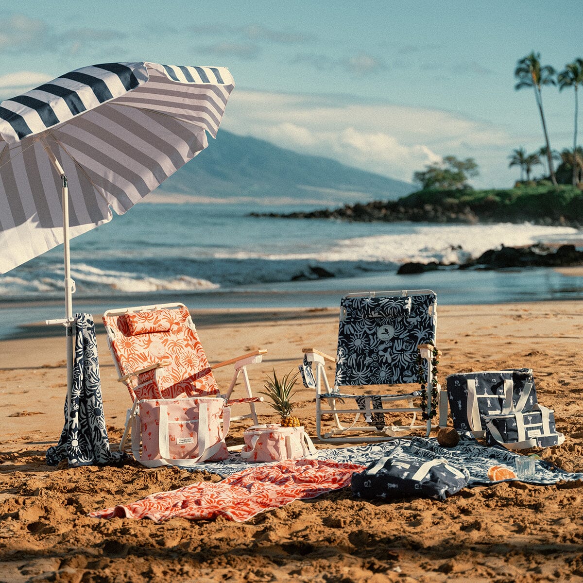 The Mañana Chair - Continental Drifter Tiki Mañana Beach Chair Margaritaville by B&P Co.