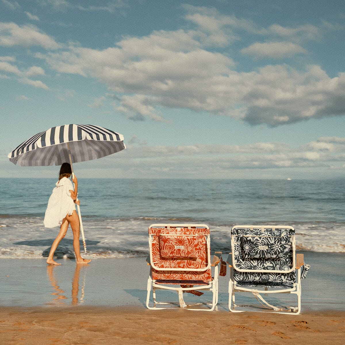 The Mañana Chair - Continental Drifter Tiki Mañana Beach Chair Margaritaville by B&P Co.