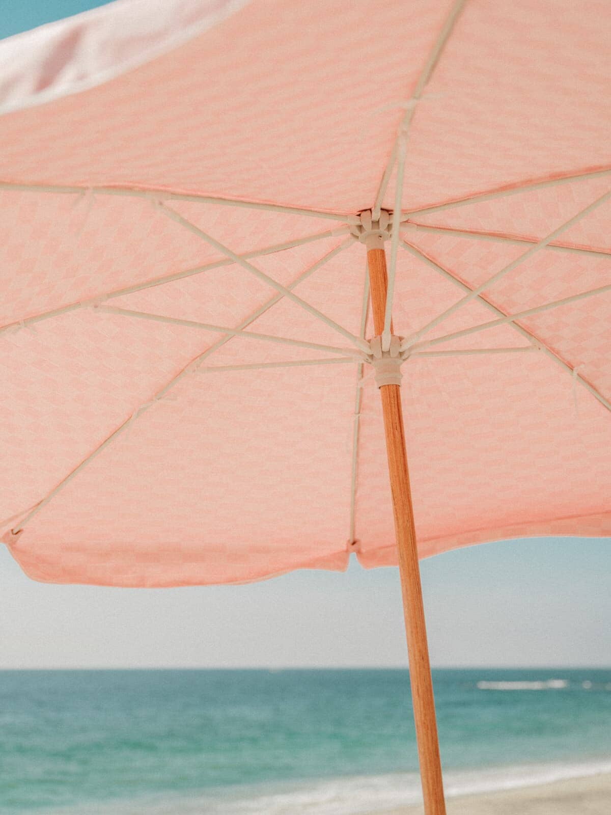underside of the dusty pink amalfi umbrella