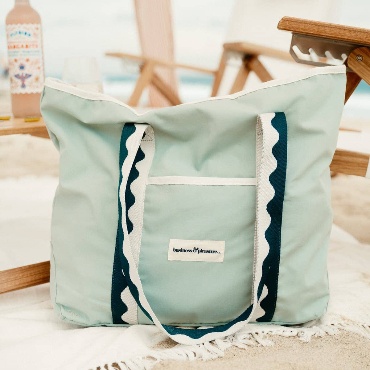 Riviera green beach bag on the beach
