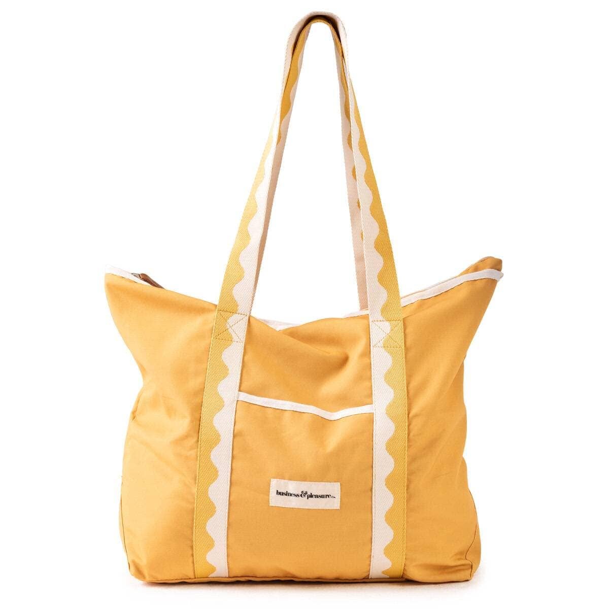 Studio image of riviera mimosa beach bag