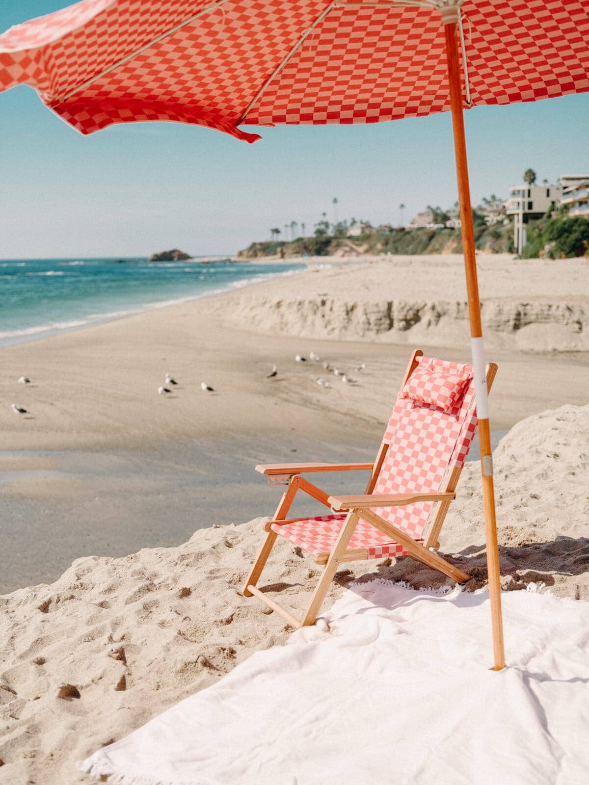 Beach setting with sirenuse chair and accessories