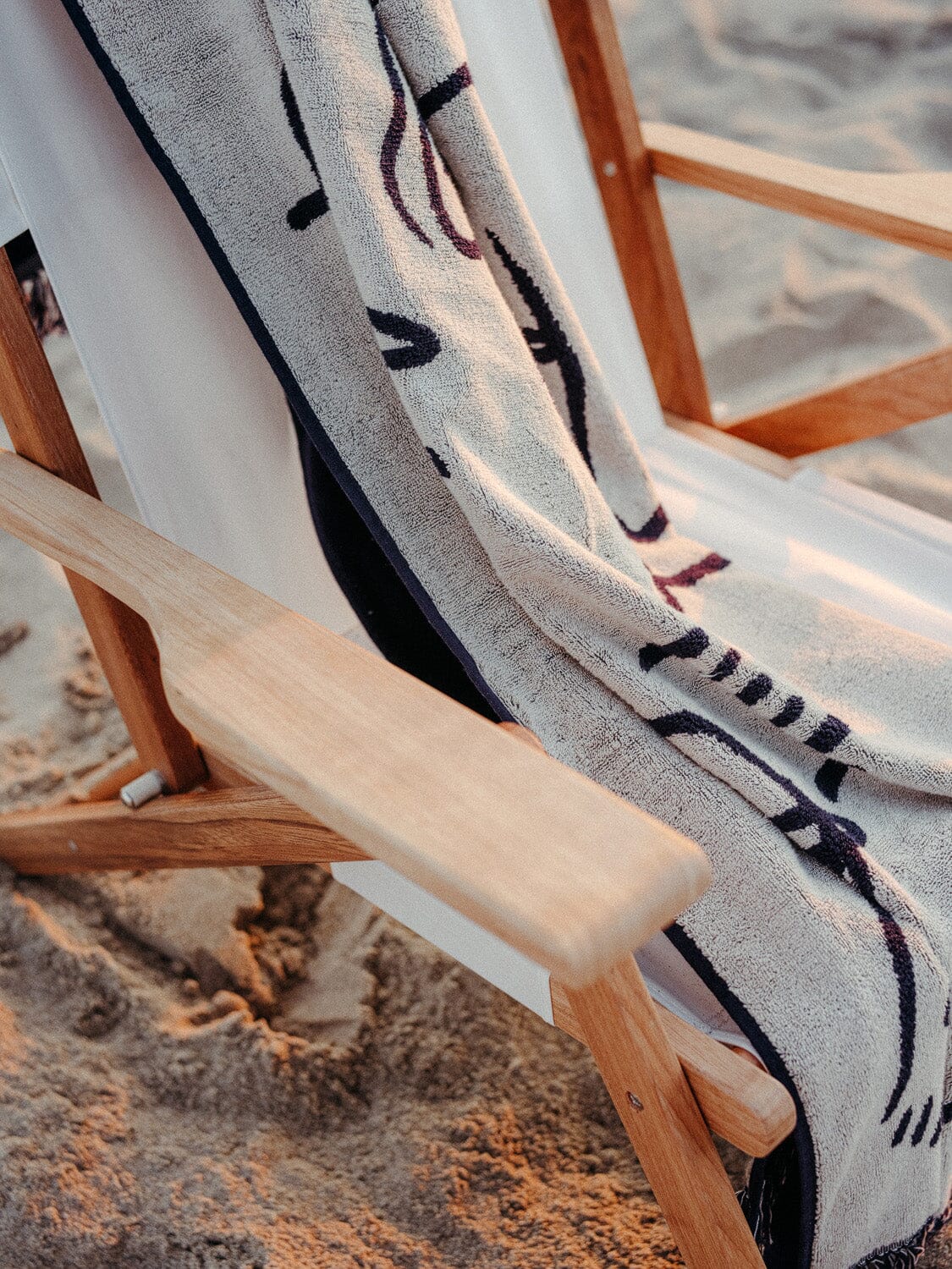 The Beach Towel - Le Basque Navy