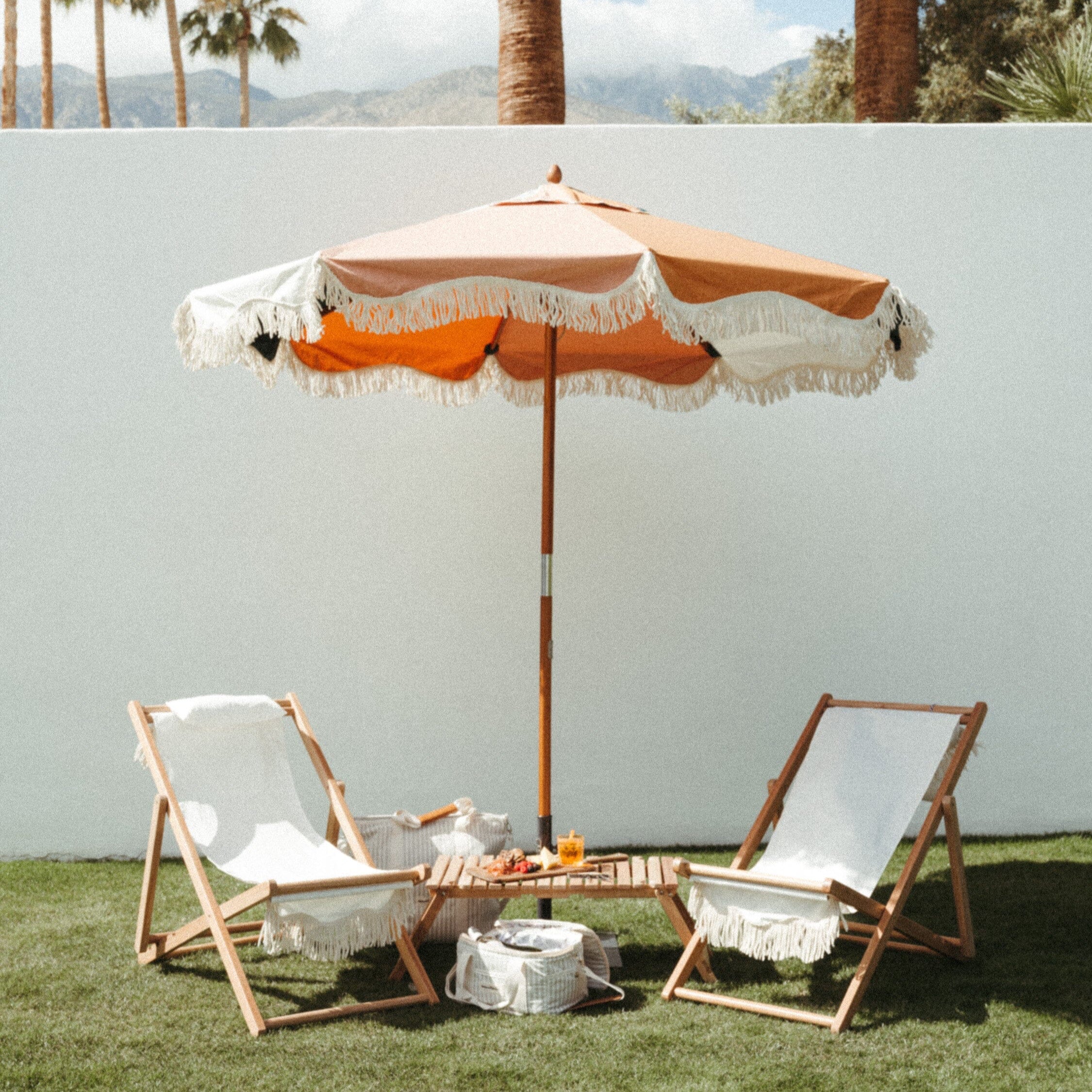 The Market Umbrella - 70's Cinque Market Umbrella Business & Pleasure Co