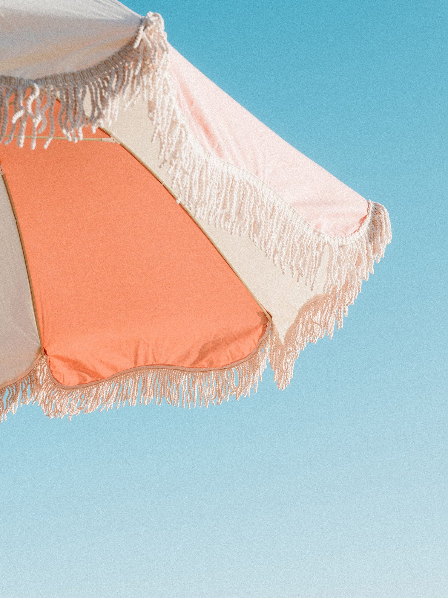 The Premium Beach Umbrella - 70's Panel Pink