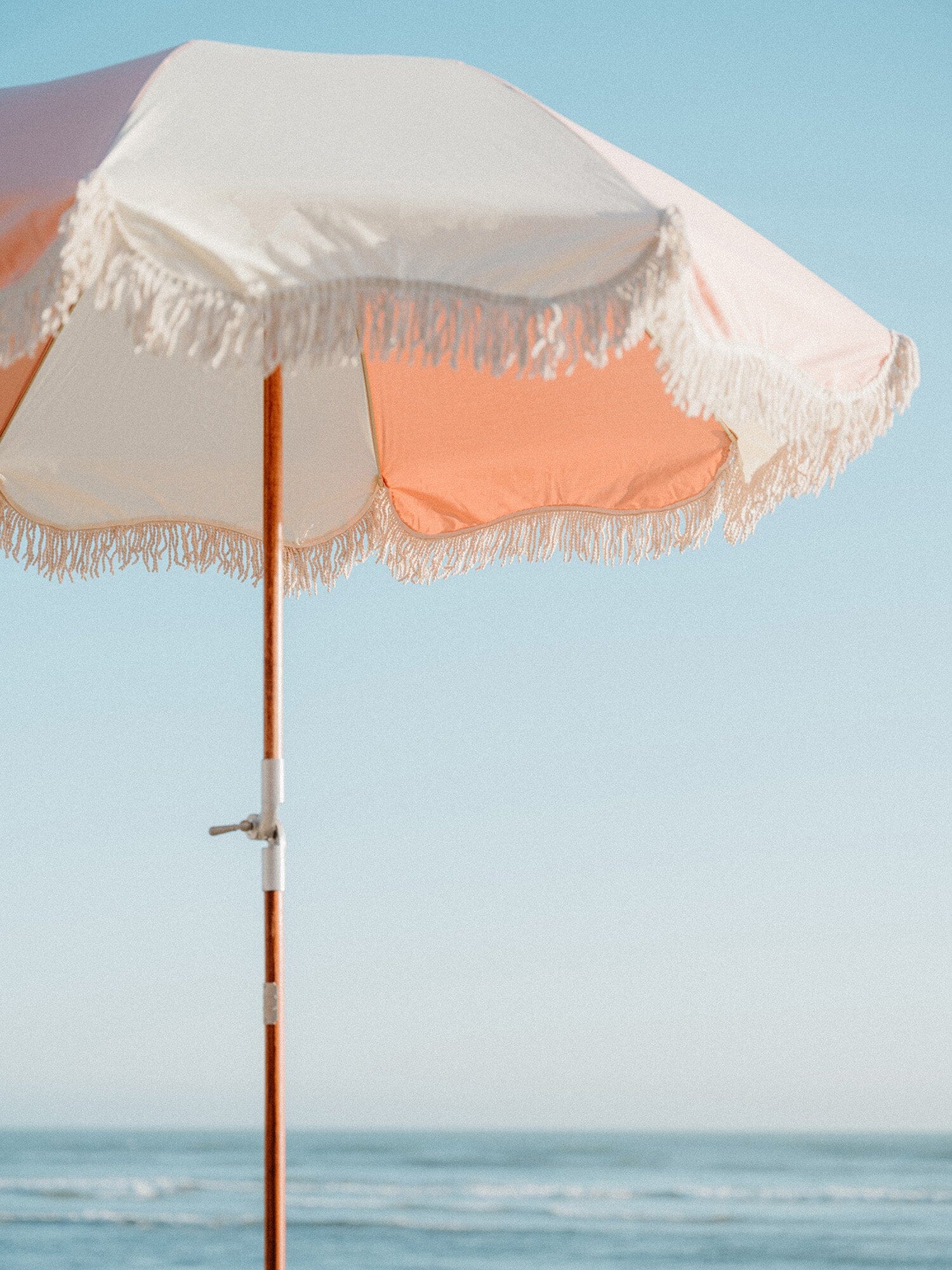 The Premium Beach Umbrella - 70's Panel Pink