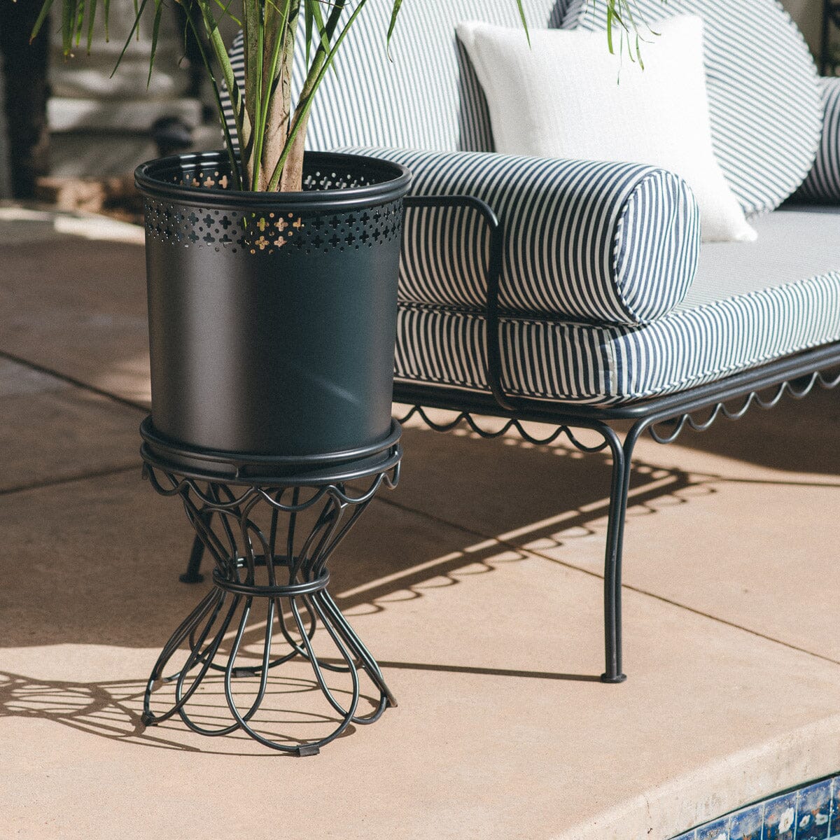 Al Fresco Small Planter & Stand - Vintage Black Al Fresco Planter Business & Pleasure Co. 