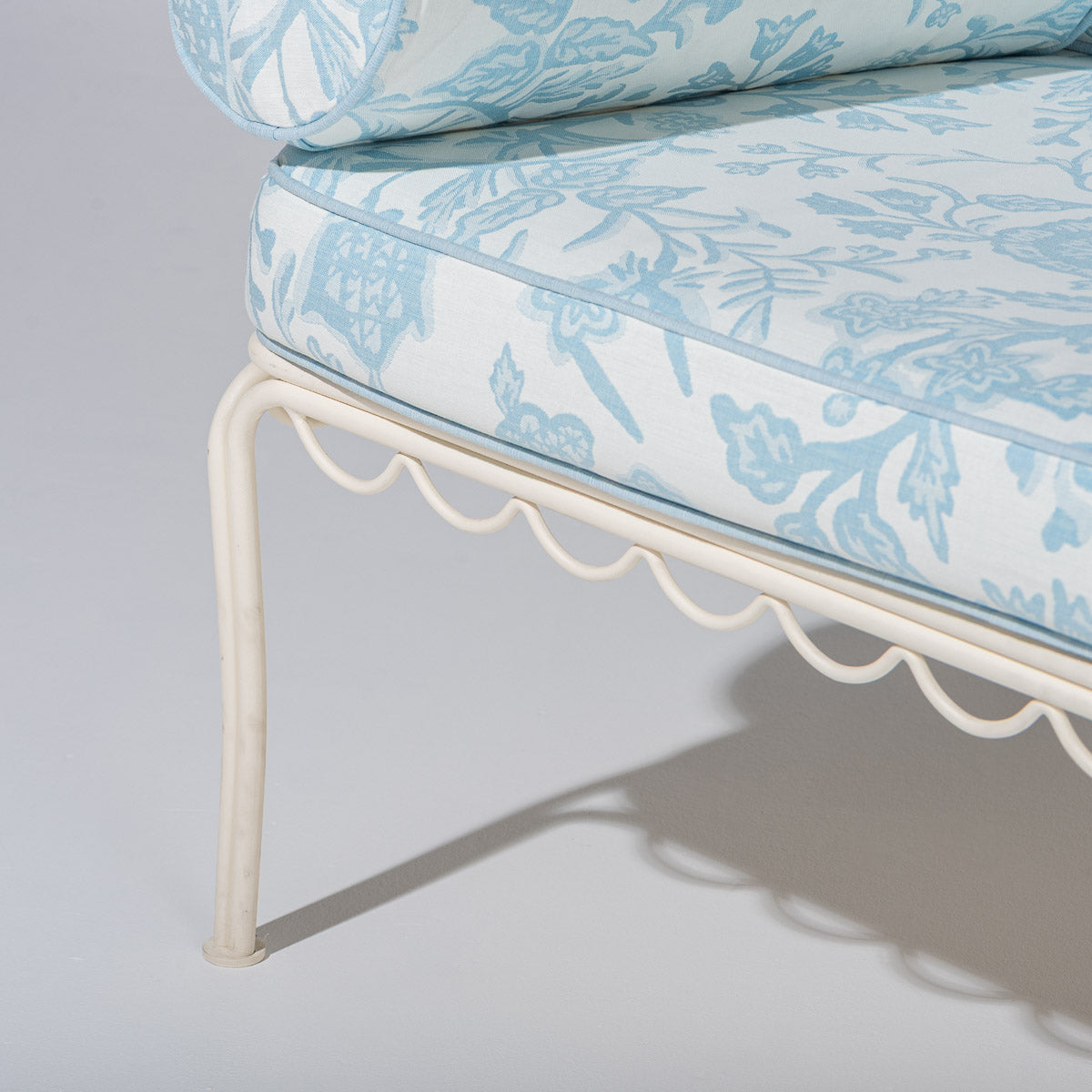 The Al Fresco Love Seat
