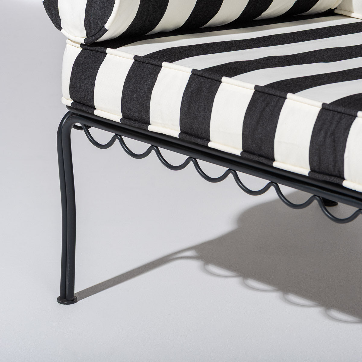 The Al Fresco Love Seat