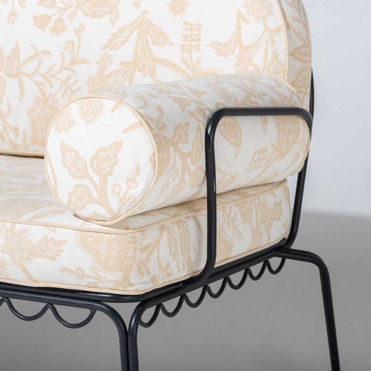 The Al Fresco Love Seat