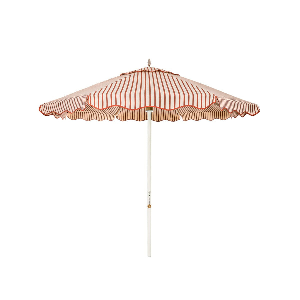 The Resort Market Umbrella in Monaco Le Sirenuse Stripe | 8' Antique White Frame Bundle Business & Pleasure Co. 