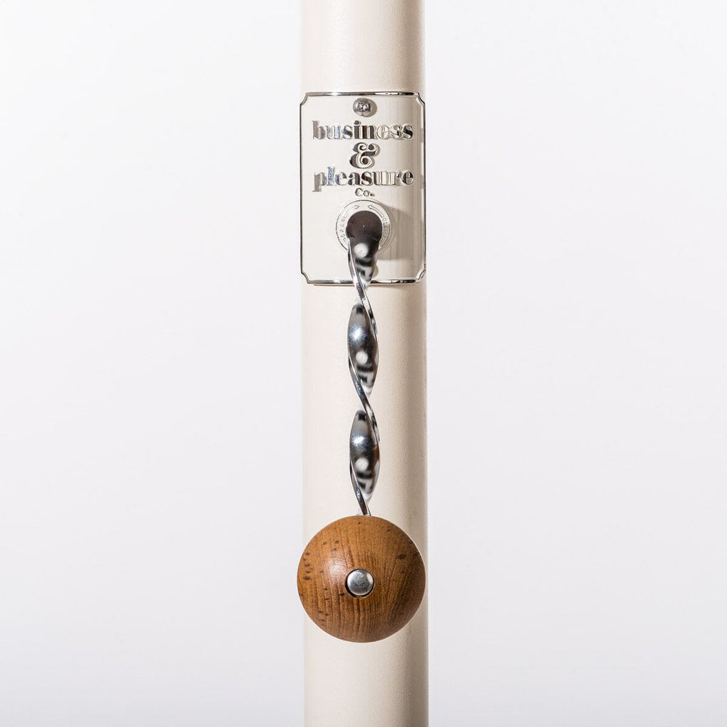 The Resort Market Umbrella in Straight White | 8' Antique White Frame Resort Market Bundle Business & Pleasure Co. 
