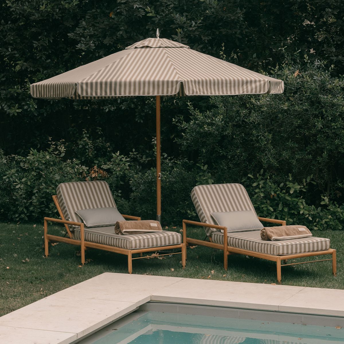 The WES Sun Lounger x Jenni Kayne Wes Sun Lounger Kit Business & Pleasure Co. 