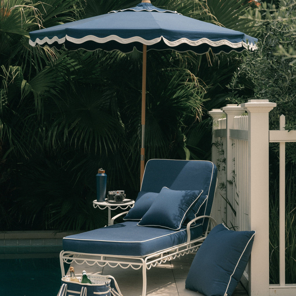 The Al Fresco Sun Lounger x Julia Berolzheimer in Rivie Slate | Antique White Frame B&P Co. x Julia Berolzheimer 
