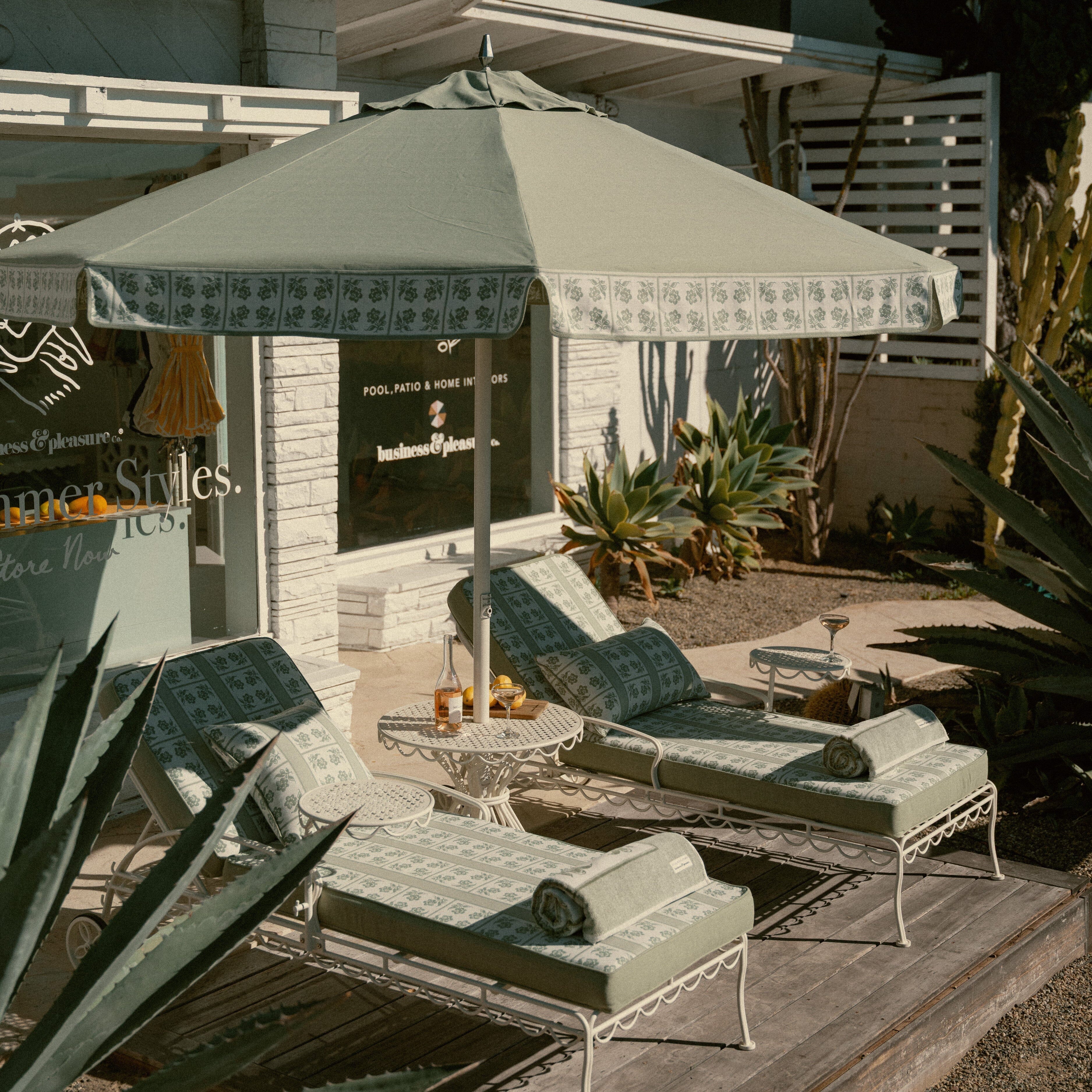 The Resort Market Umbrella x Julia Berolzheimer in Jacquard Green | 10' Antique White Frame Resort Market Bundle Business & Pleasure Co. 