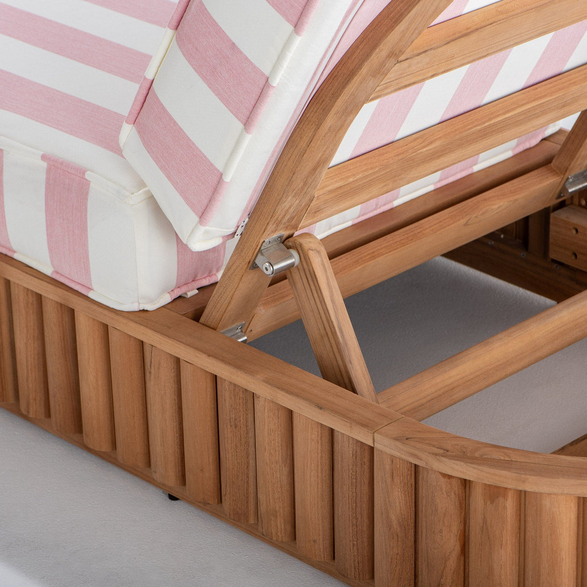 The Daisy Sun Lounger Daisy Sun Lounger Kit Business & Pleasure Co. 