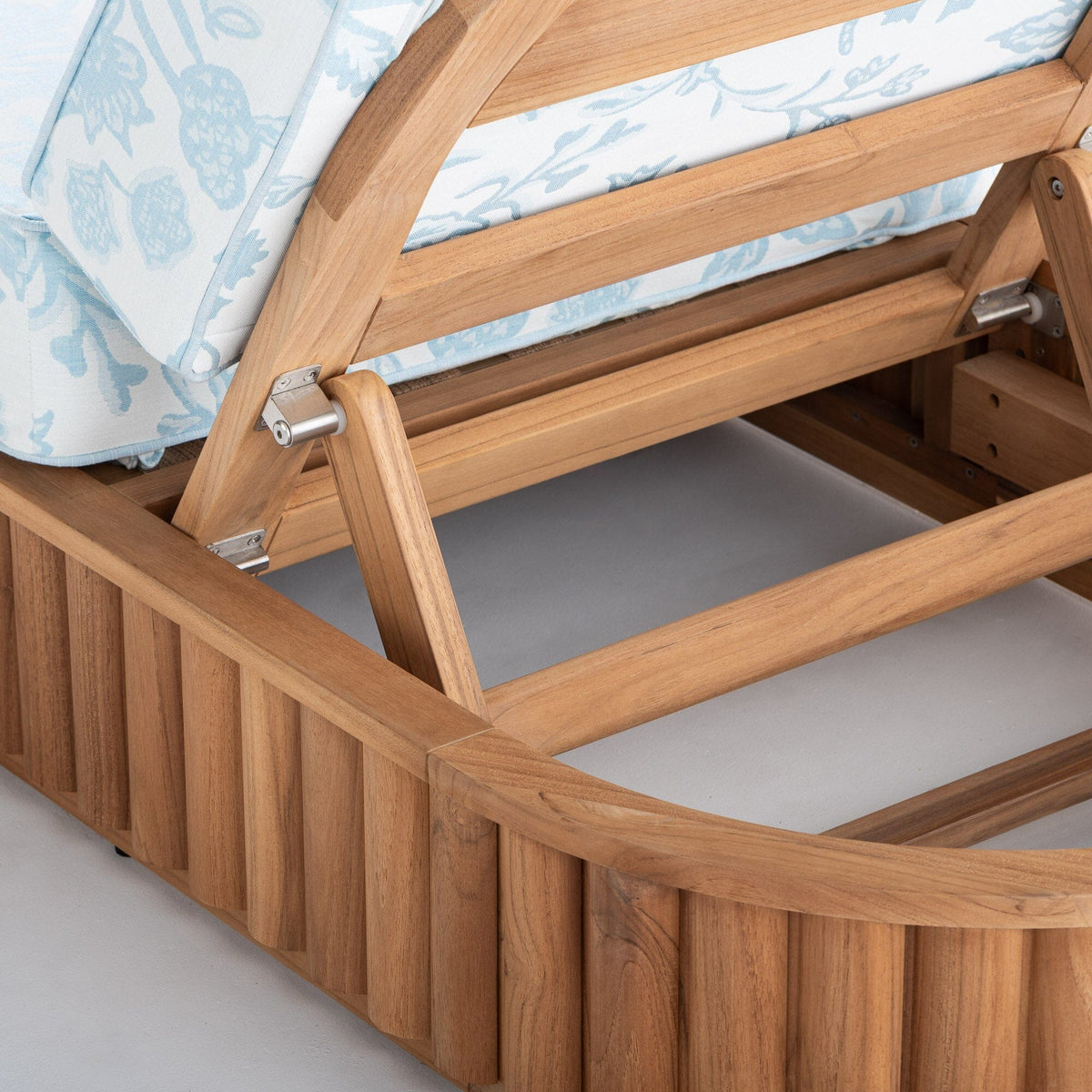 The Daisy Sun Lounger Daisy Sun Lounger Kit Business & Pleasure Co. 