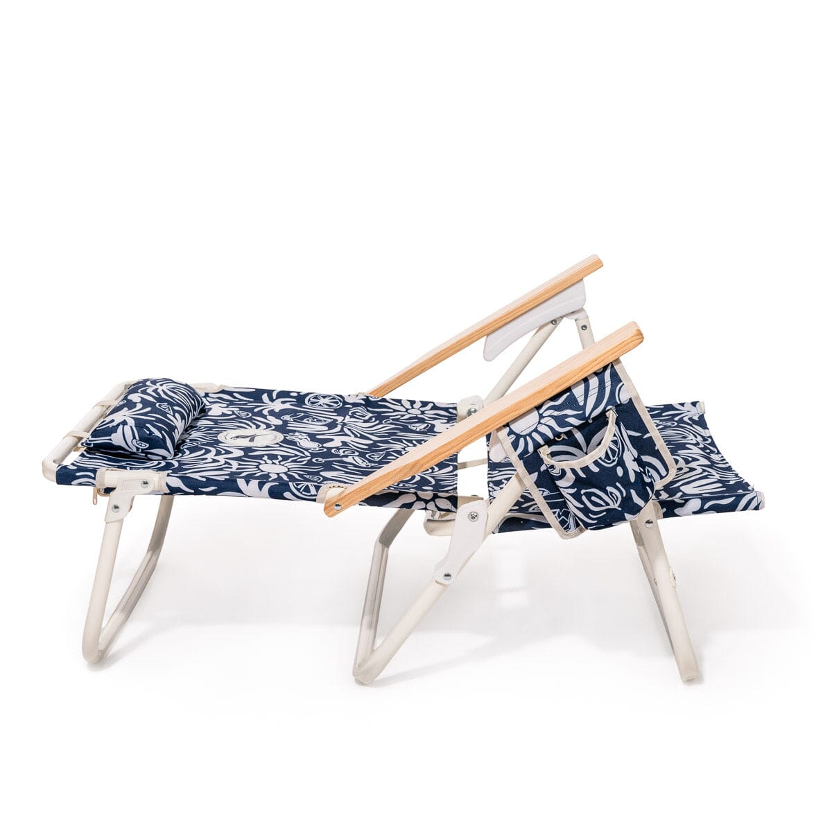 The Mañana Chair - Continental Drifter Tiki Mañana Beach Chair Margaritaville by B&P Co. 