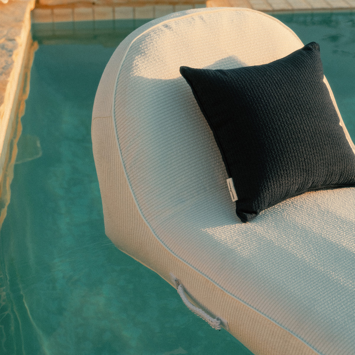 The Pool Lounger - Corduroy Antique White