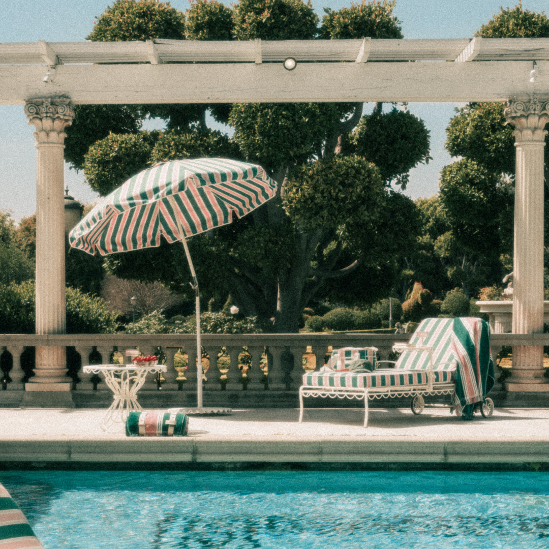The Al Fresco Sun Lounger in Bistro Green Stripe | Antique White Frame
