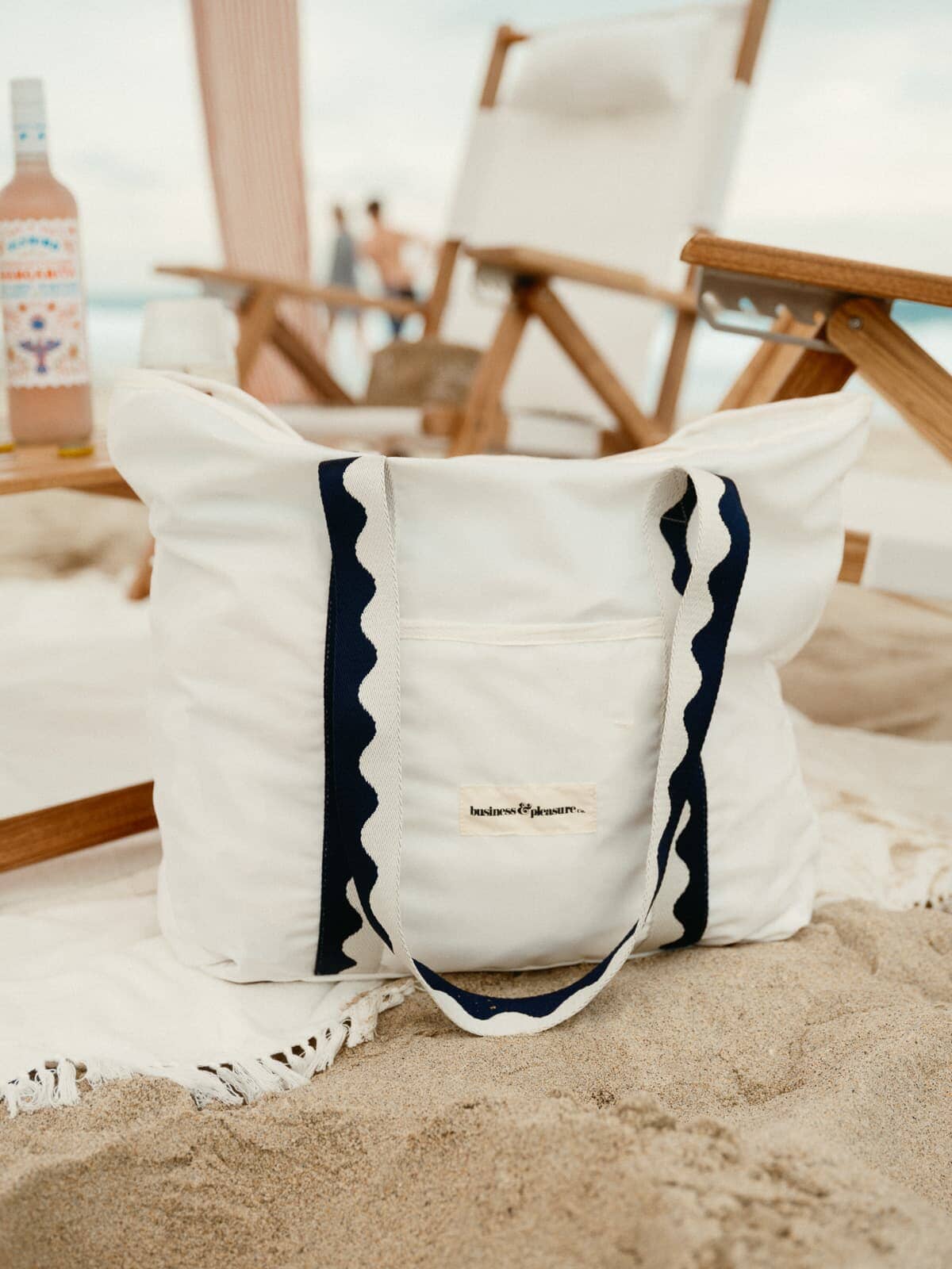 Riviera white beach bag at the beach