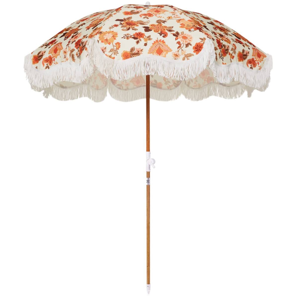 studio image of riviera white sling chair
