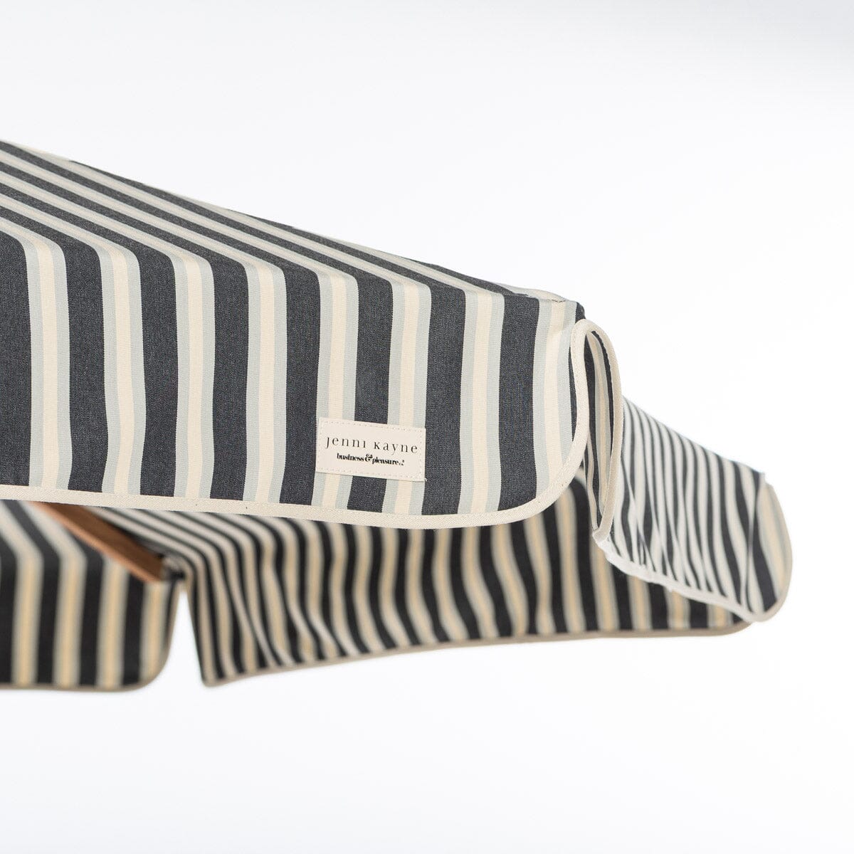 The Resort Market Umbrella x Jenni Kayne - Business & Pleasure Co.