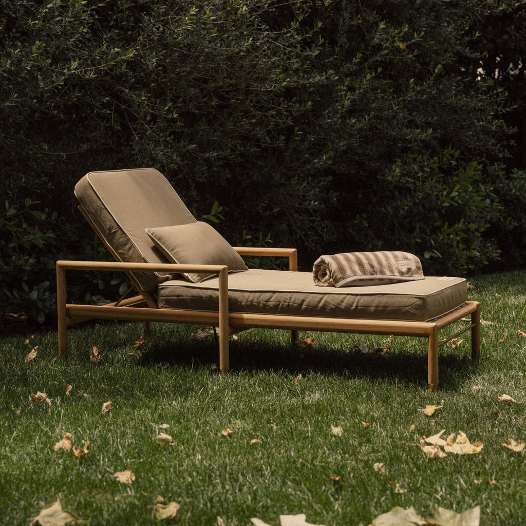 The WES Sun Lounger x Jenni Kayne - Business & Pleasure Co.