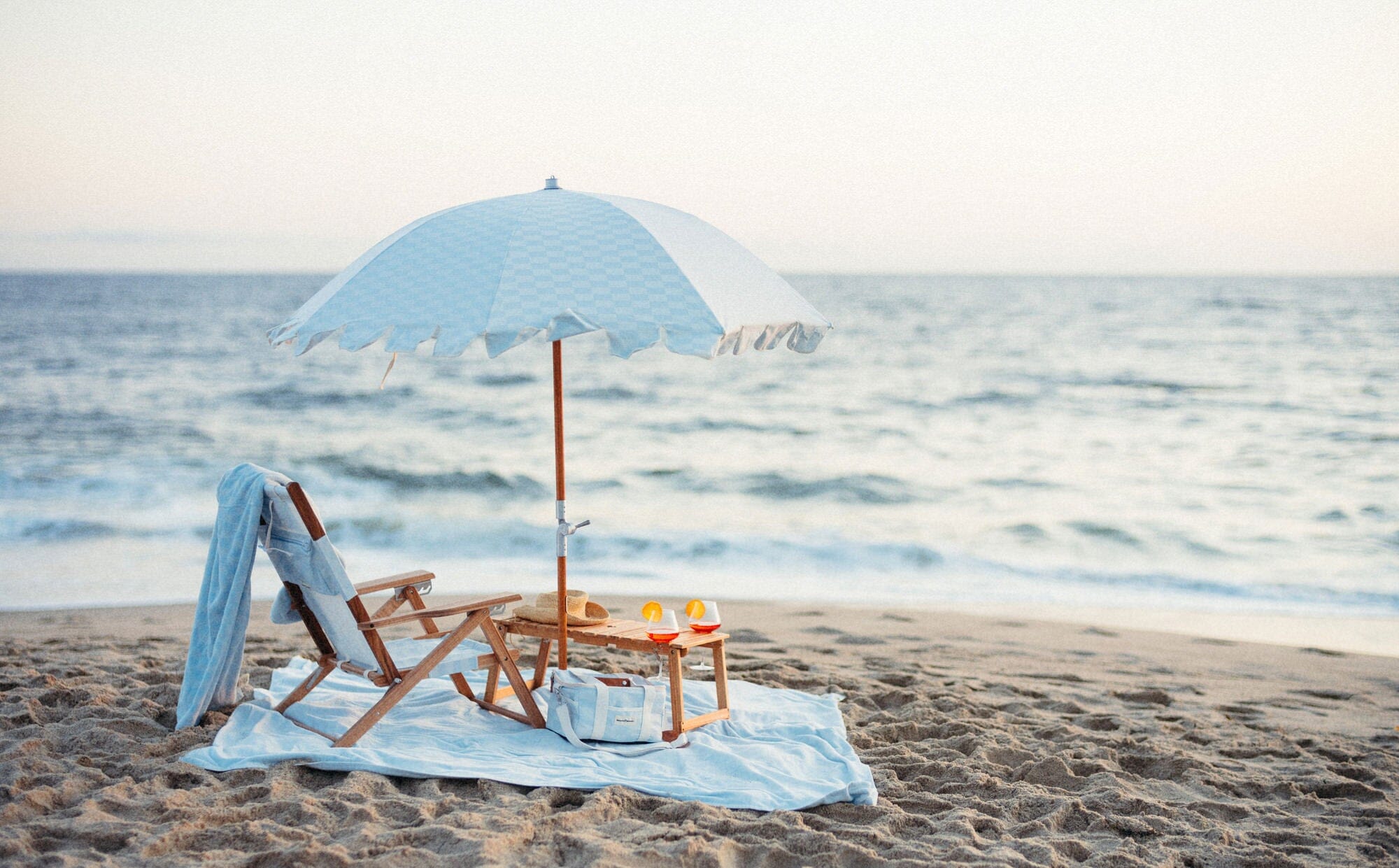 The Premium Beach Umbrella - Vintage Blue Check