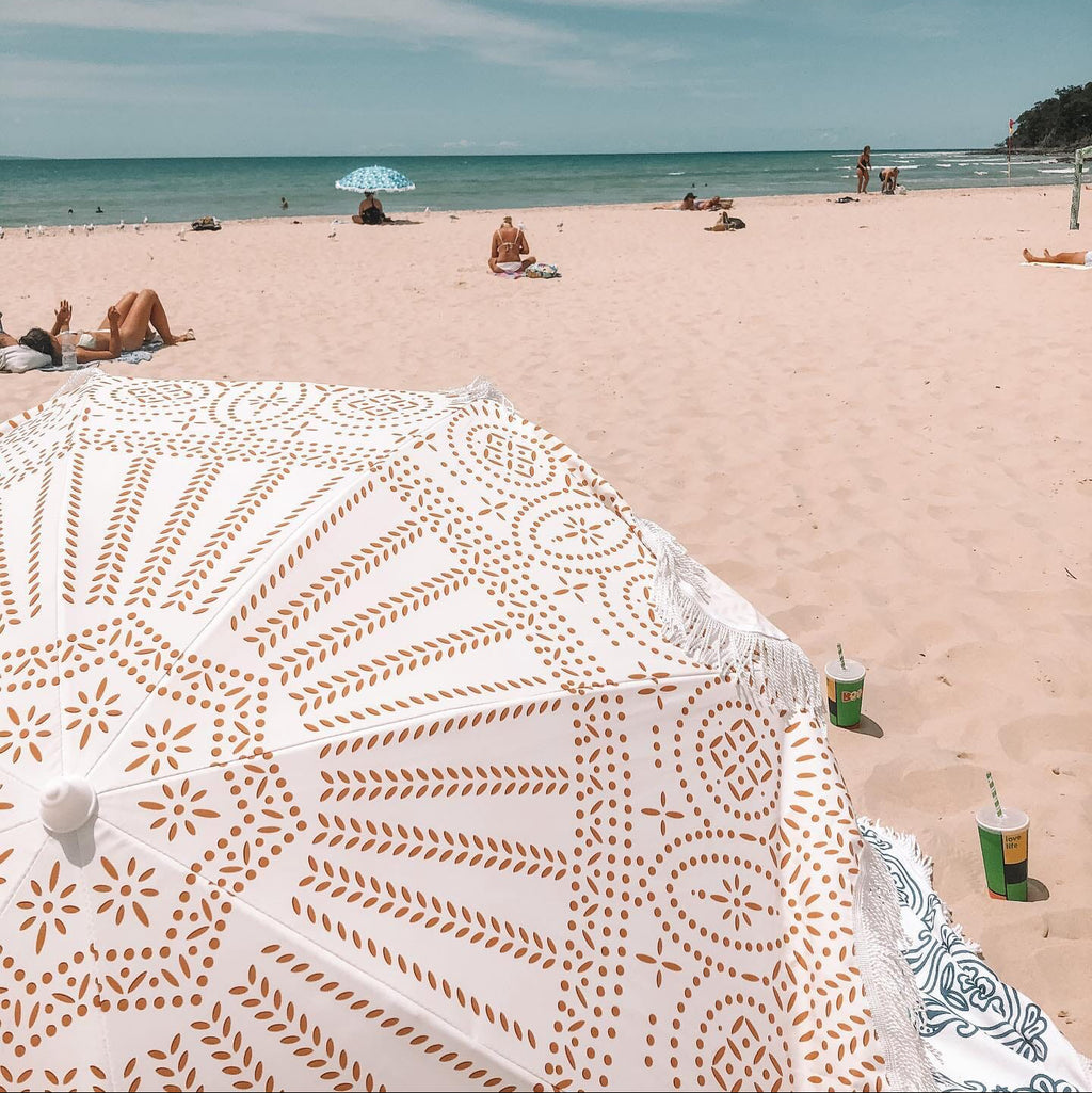 The Holiday Beach Umbrella - Eyelet Holiday Beach Umbrella Business & Pleasure Co 