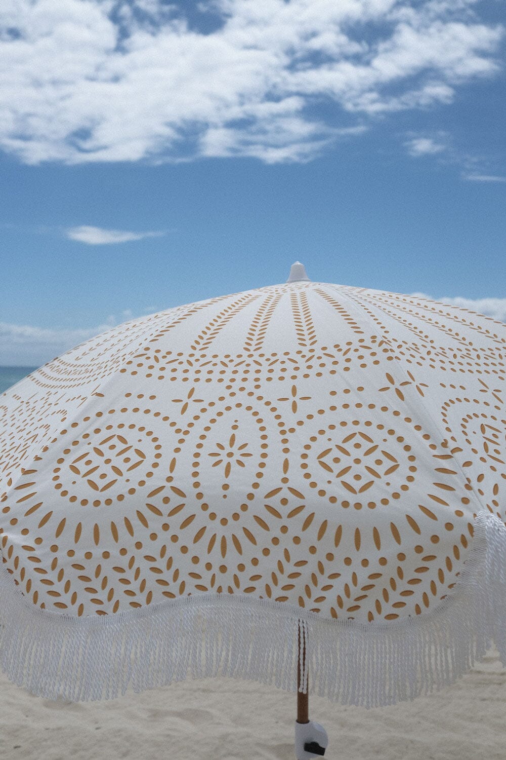 The Holiday Beach Umbrella - Eyelet Holiday Beach Umbrella Business & Pleasure Co 